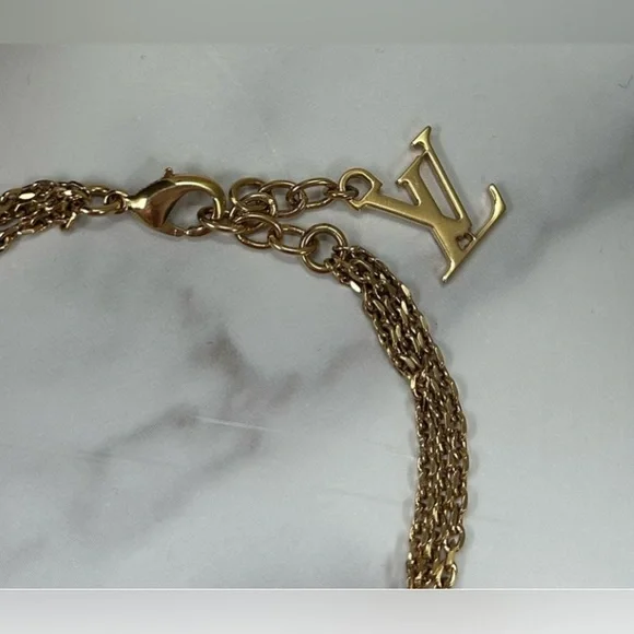 LOUIS VUITTON SWEET MONOGRAM TRIPLE ENAMAL BRACELET - Picture 4 of 6